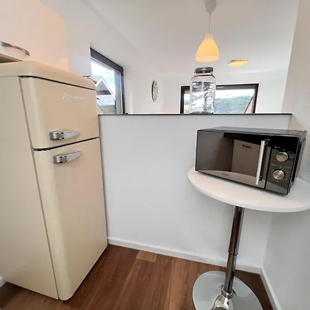 Gemuetliche 3-zimmer-wohnung Mit Panoramablick Und Kostenlosem Ueberdachten Parkplatz