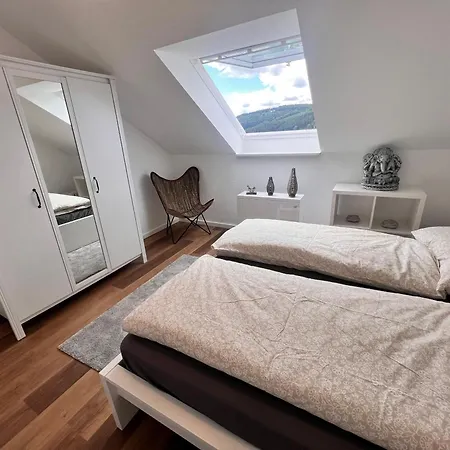 Gemuetliche 3-zimmer-wohnung Mit Panoramablick Und Kostenlosem Ueberdachten Parkplatz Apartmán Winterberg