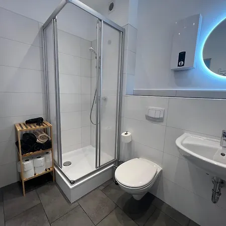 Gemuetliche 3-zimmer-wohnung Mit Panoramablick Und Kostenlosem Ueberdachten Parkplatz Apartment