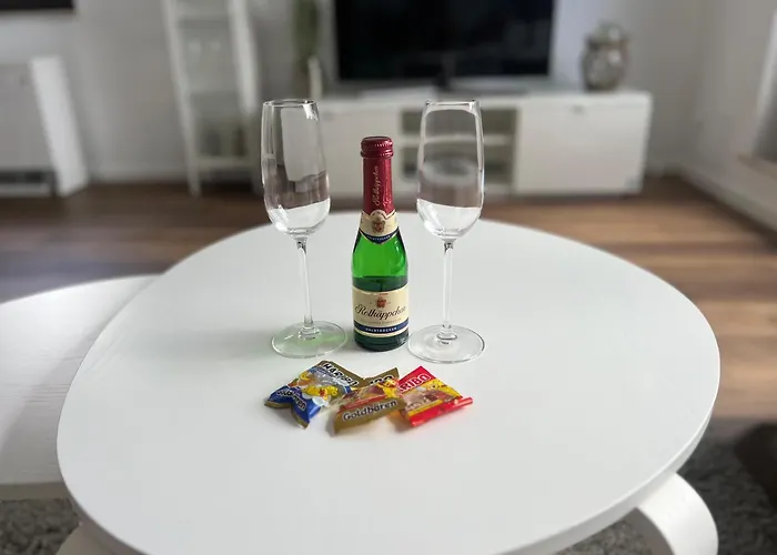 Gemuetliche 3-zimmer-wohnung Mit Panoramablick Und Kostenlosem Ueberdachten Parkplatz Apartamento