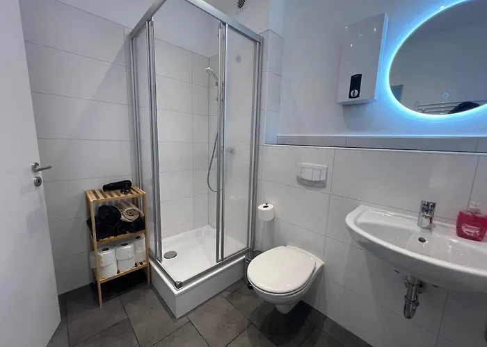 Gemuetliche 3-zimmer-wohnung Mit Panoramablick Und Kostenlosem Ueberdachten Parkplatz Apartment